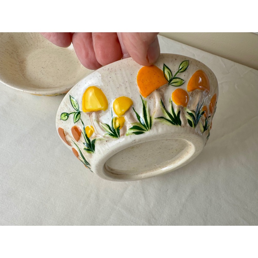 Vintage Arnels Mushroom Relief Ceramic Bowls Set 2 Orange MCM 70s Kitchen Decor - Picture 8 of 9